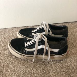 black and white old skool vans!